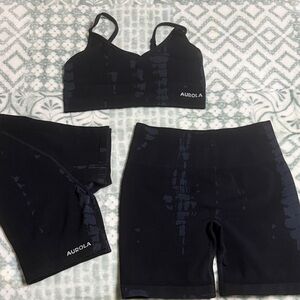 Aurola Women's Black Activewear Set - Bra & Shorts